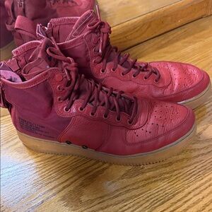 Nike SF AF1 MID